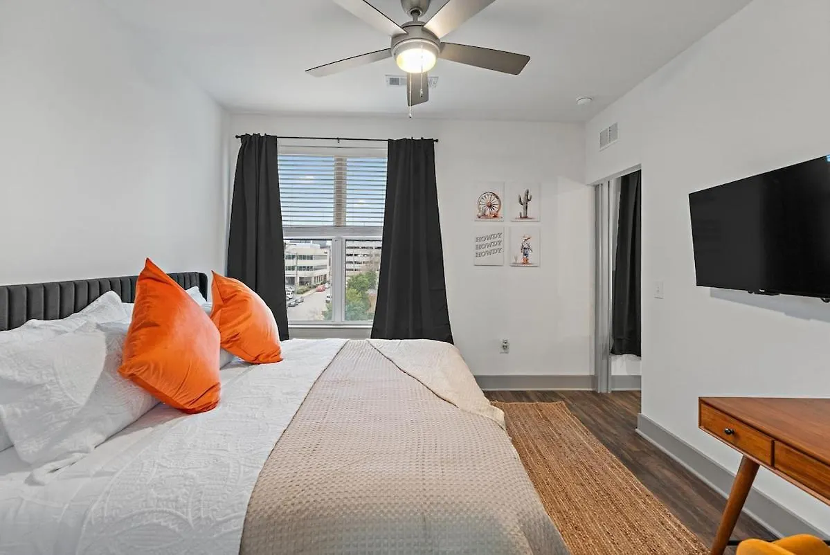Mid-Century Charm In Midtown Nashville United States