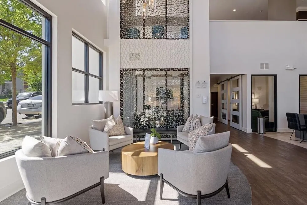 Mid-Century Charm In Midtown Nashville Apartment